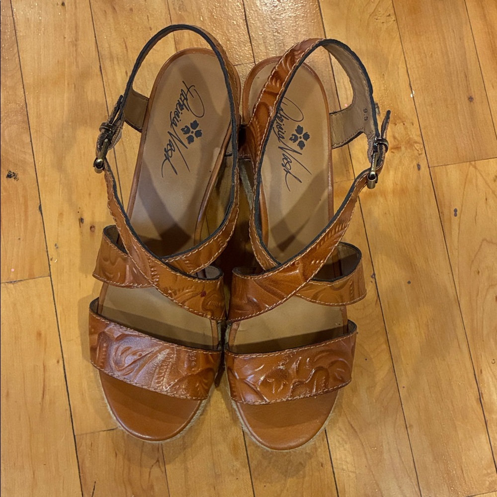 Patricia Nash Brown Leather Wedges - Picture 3 of 8